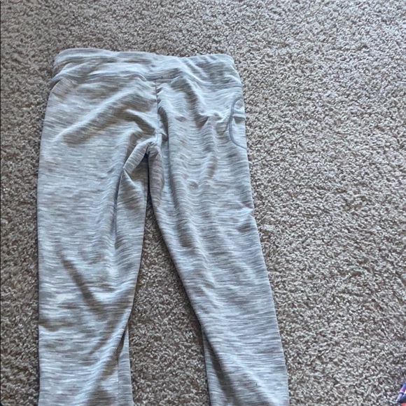 Danskin Cropped Workout Pants - Picture 2 of 3